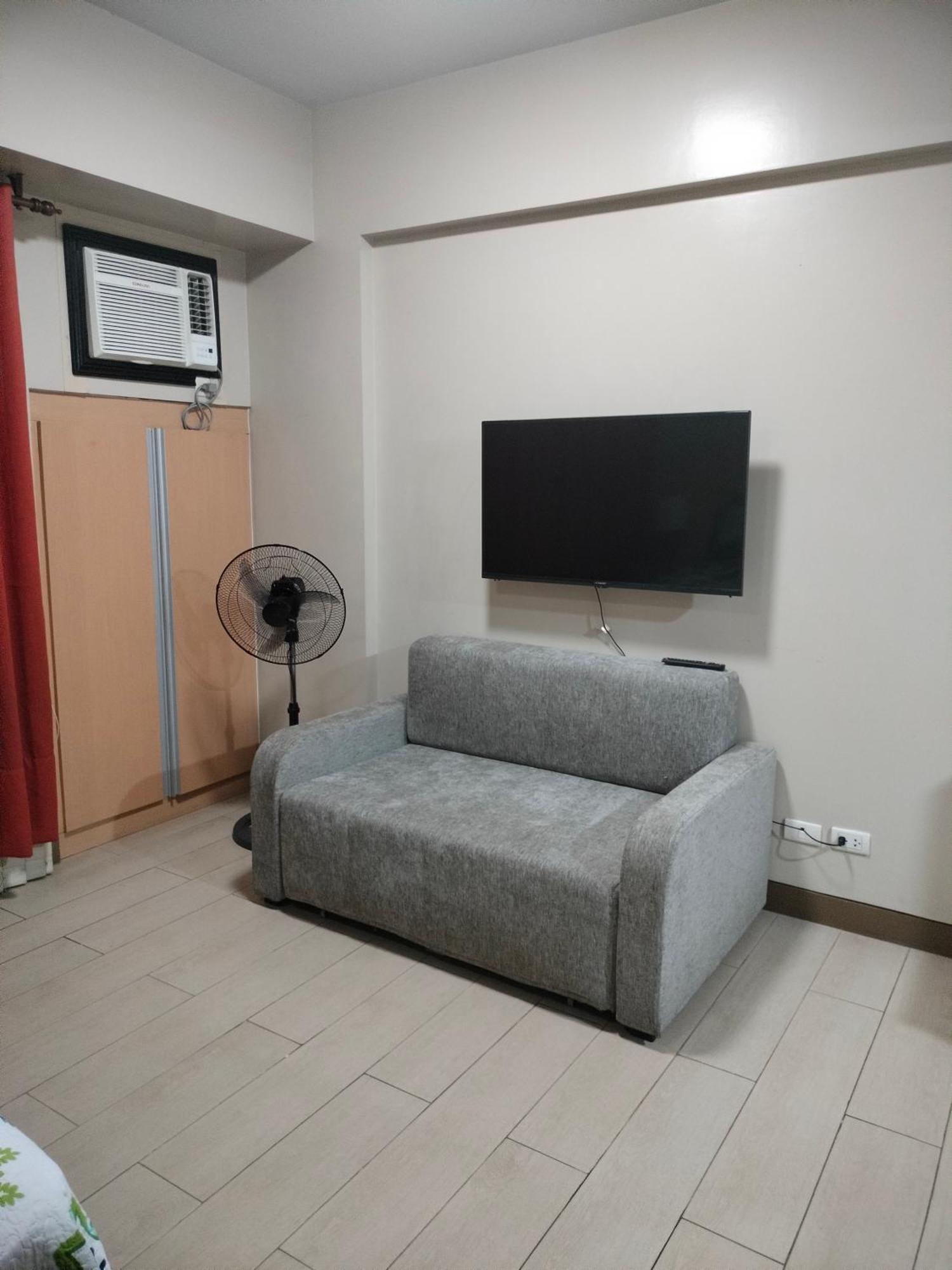 Condotel Near Airport Pasay Kültér fotó