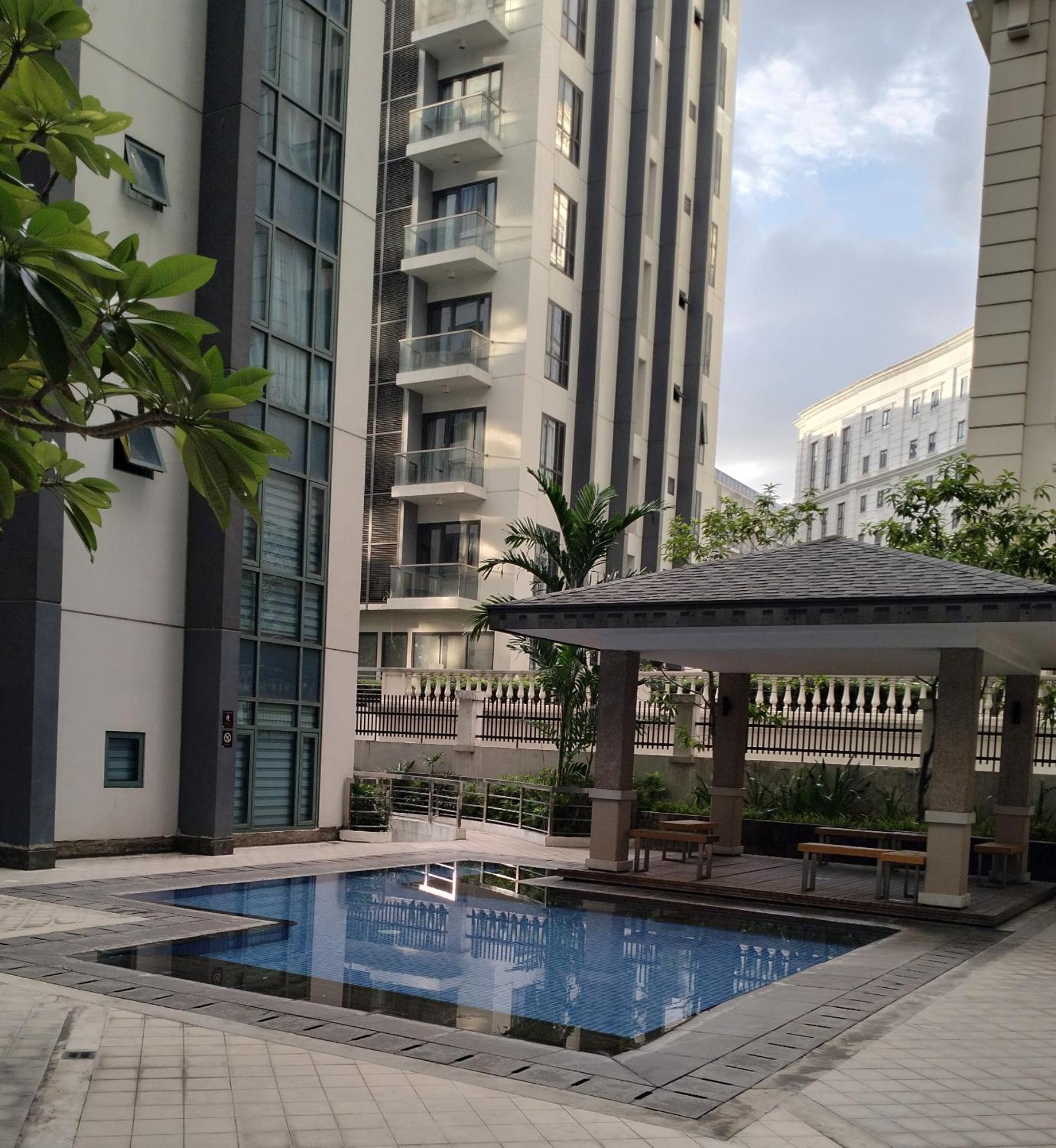 Condotel Near Airport Pasay Kültér fotó