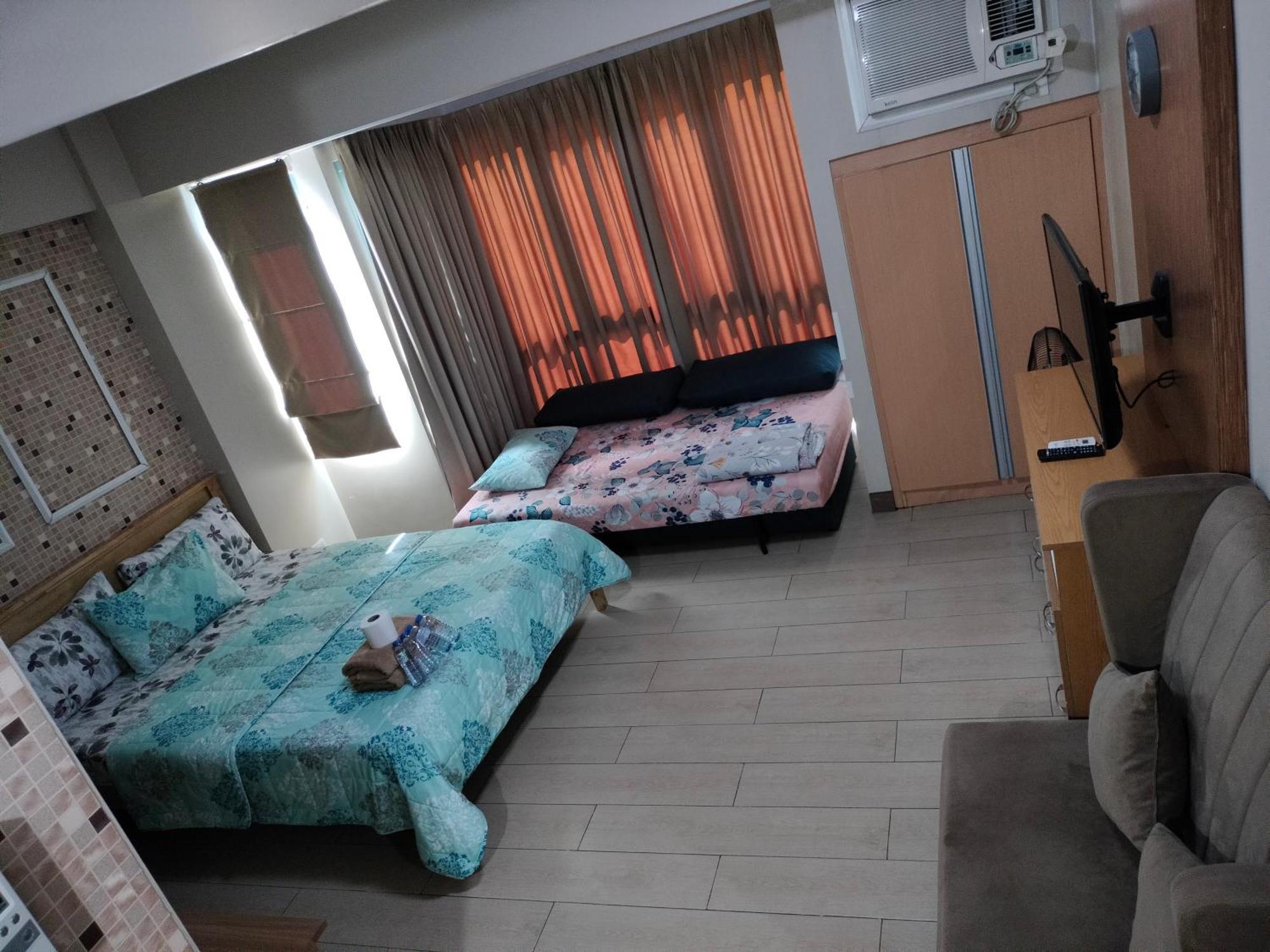 Condotel Near Airport Pasay Kültér fotó