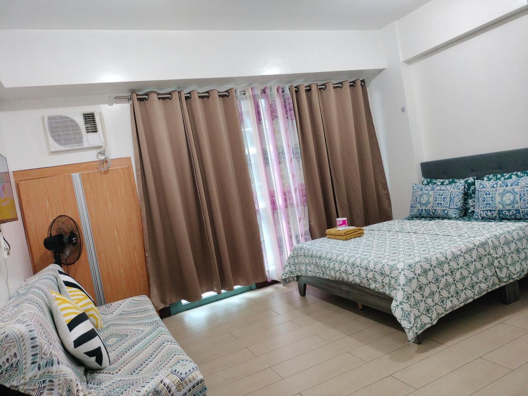 Condotel Near Airport Pasay Kültér fotó