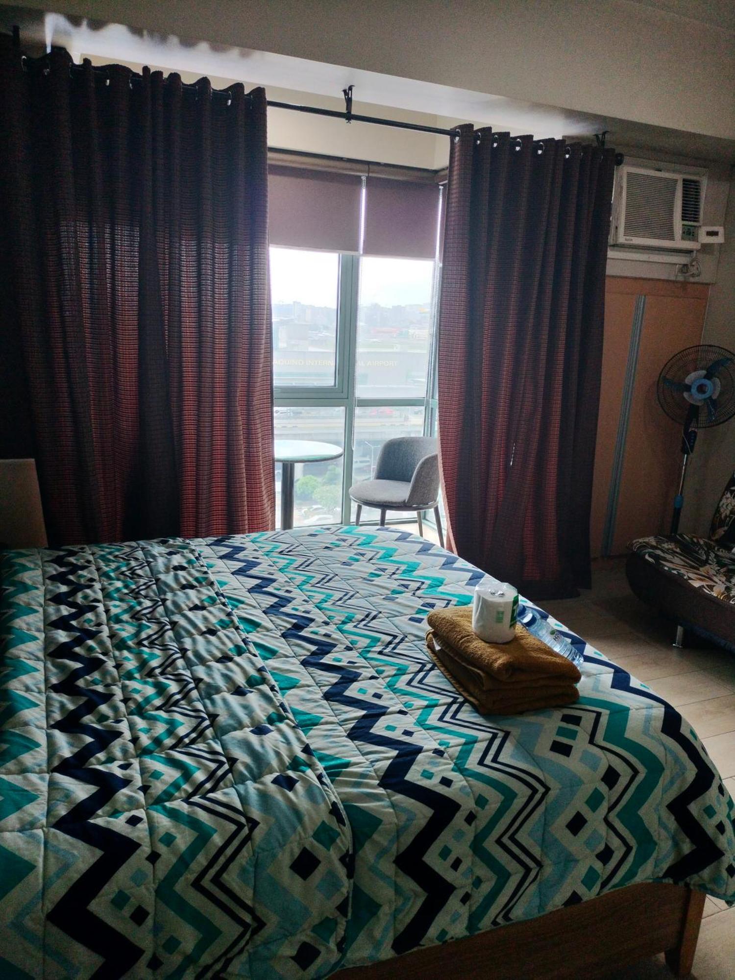 Condotel Near Airport Pasay Kültér fotó