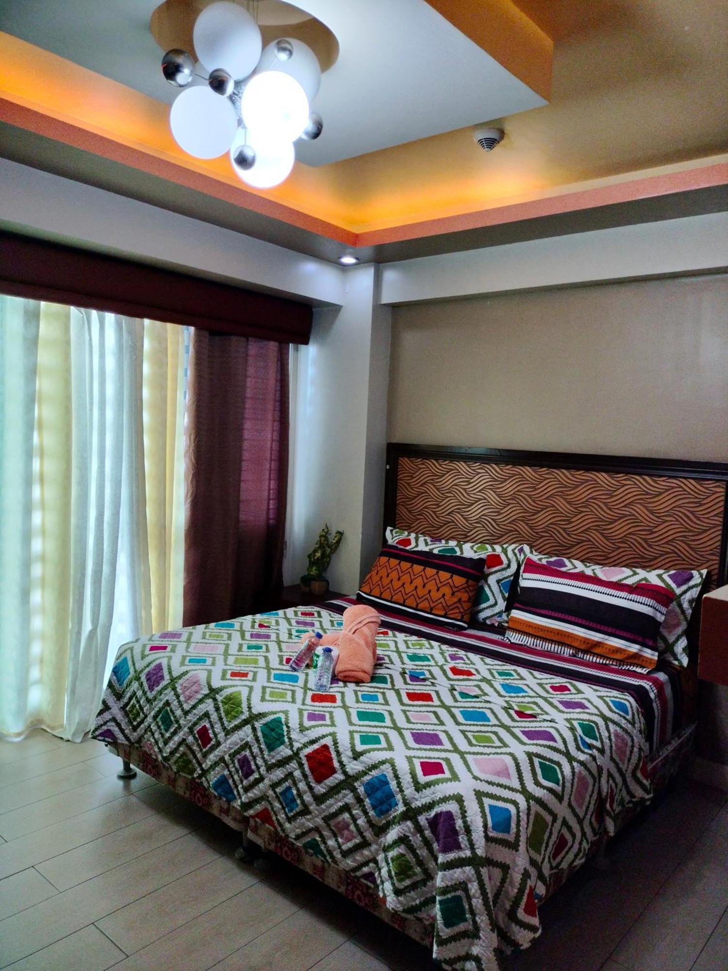 Condotel Near Airport Pasay Kültér fotó