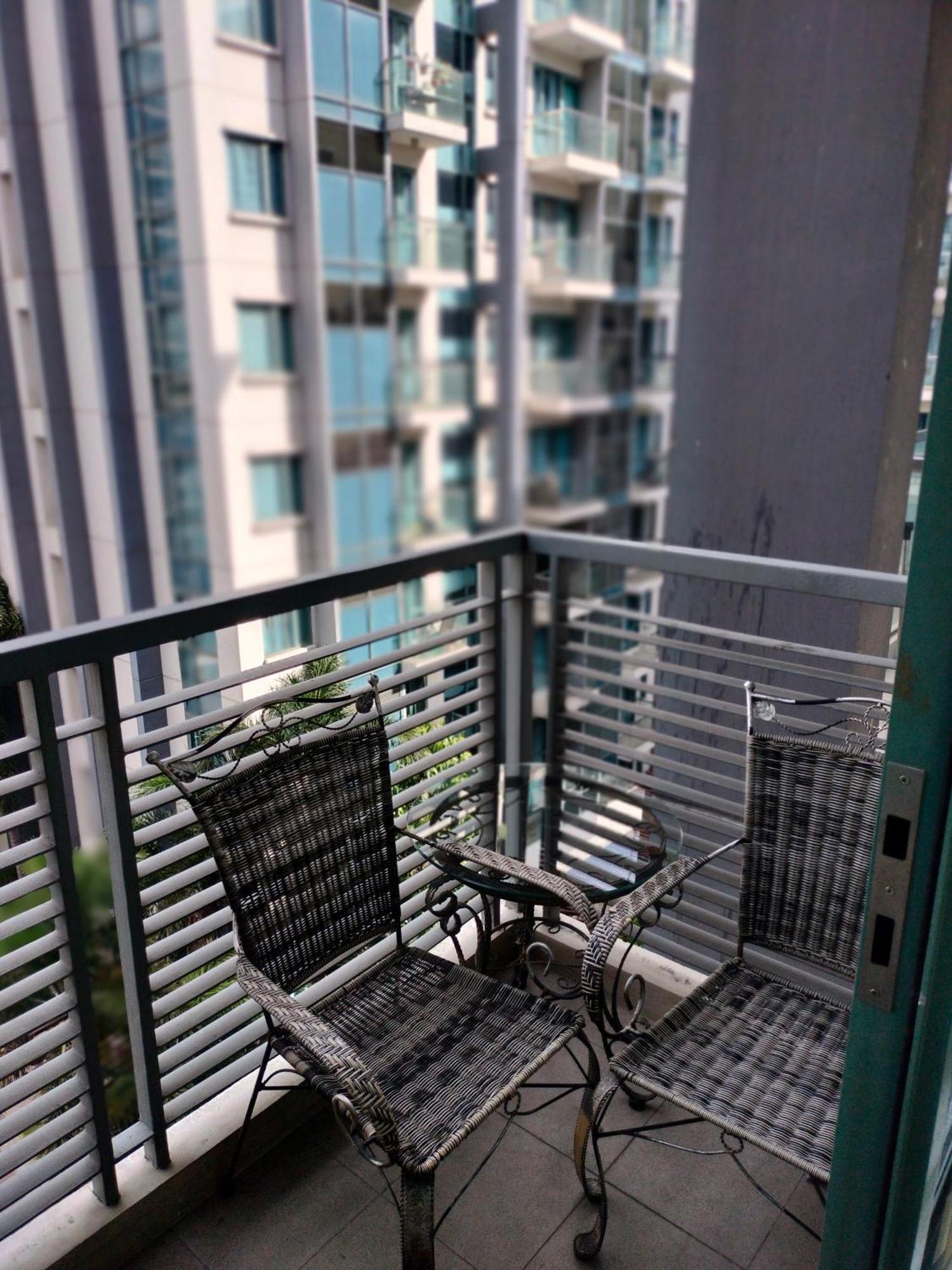 Condotel Near Airport Pasay Kültér fotó